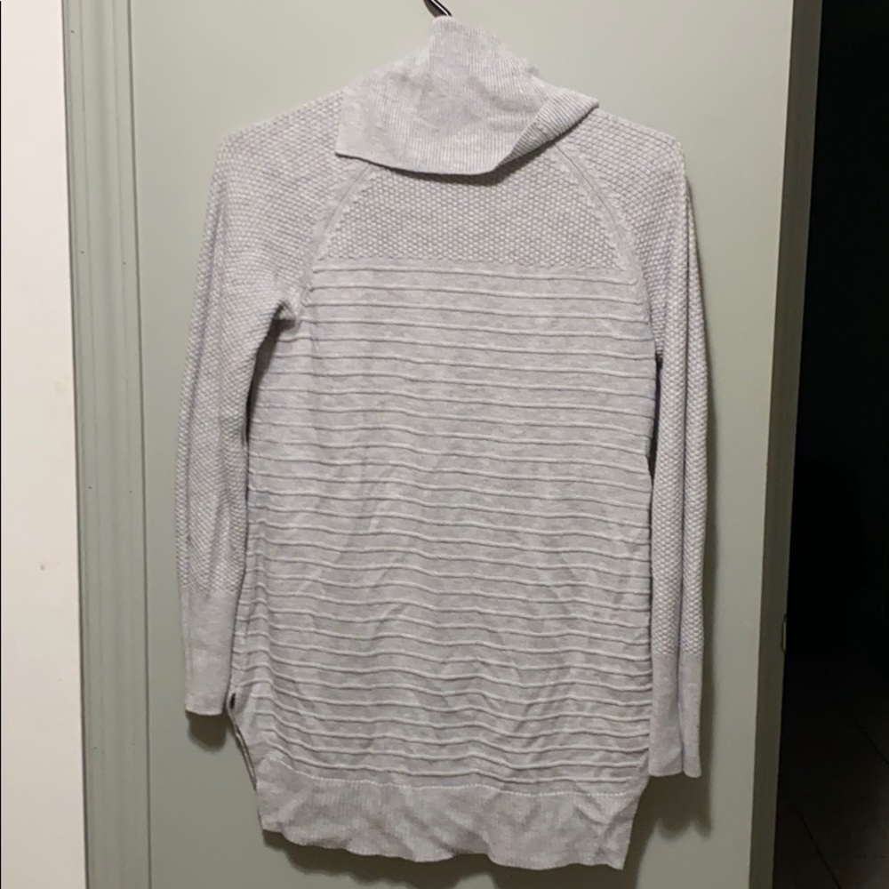 Sweater - Picture 4 of 4